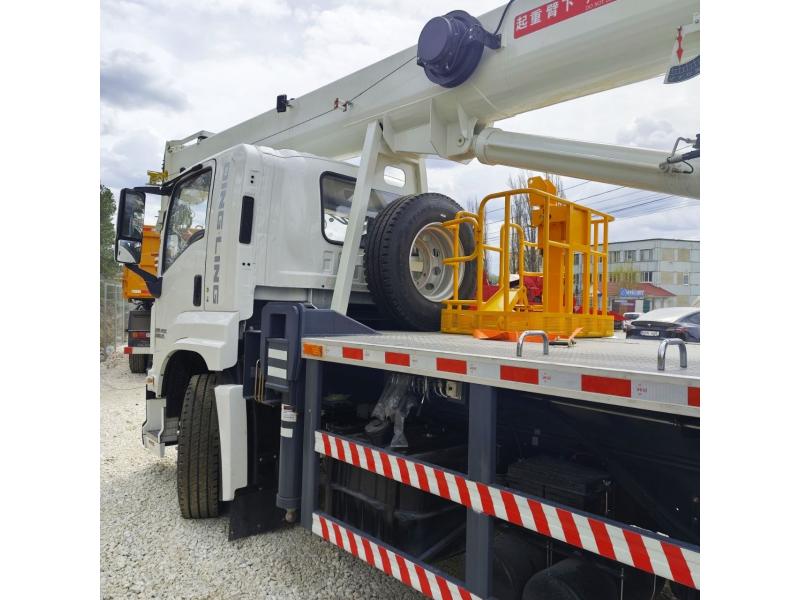 Macara-manipulator Isuzu 16 tone 36,6 m