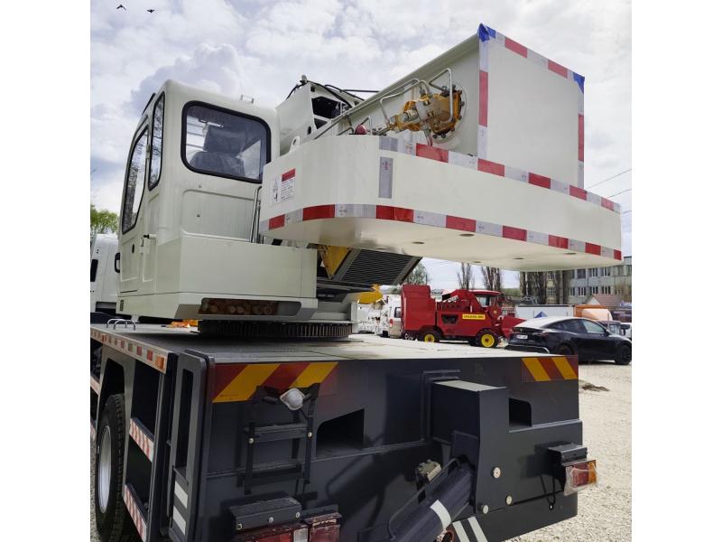 Macara-manipulator Isuzu 16 tone 36,6 m