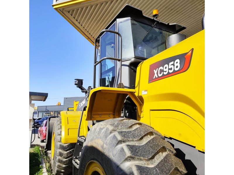 Фронтальный погрузчик XCMG XC958