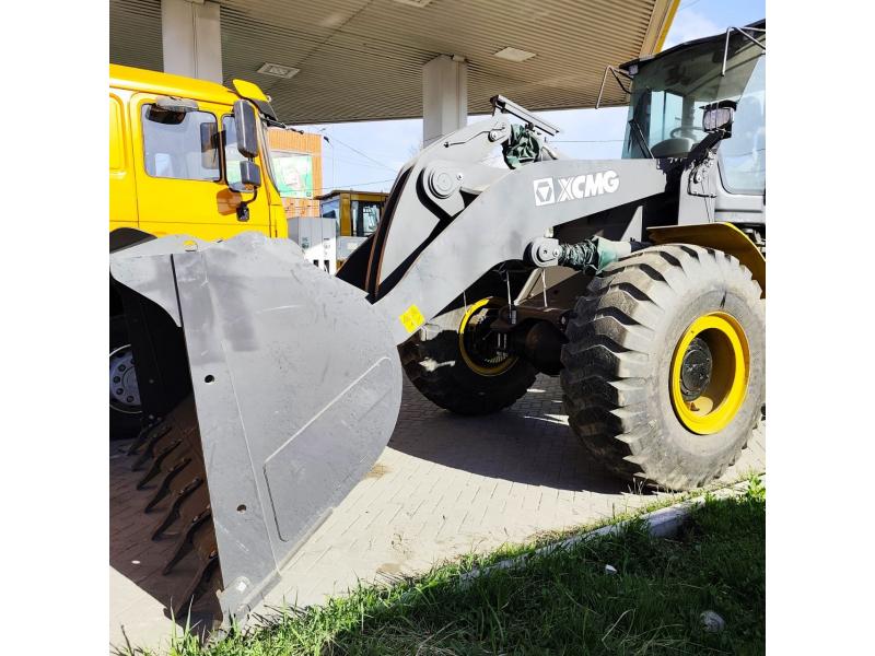 Фронтальный погрузчик XCMG XC958