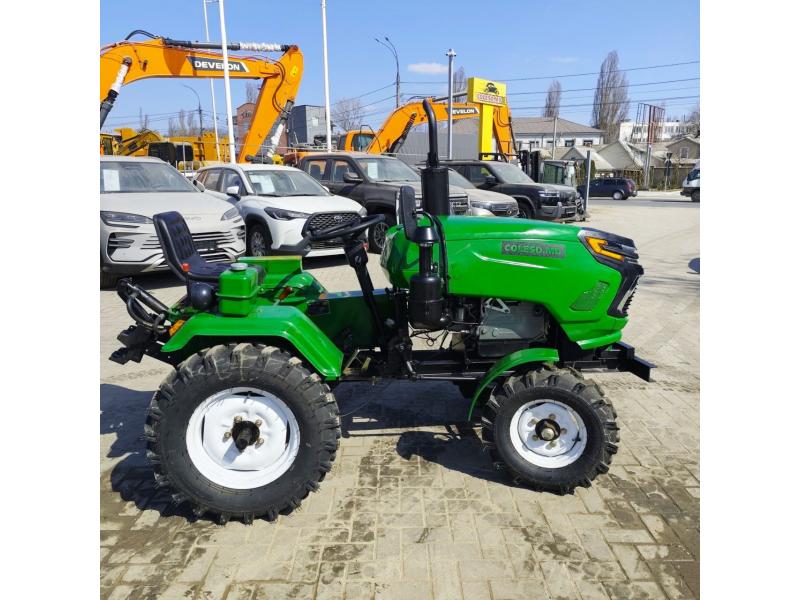 Tractor BIZON 200  (20 c.p)