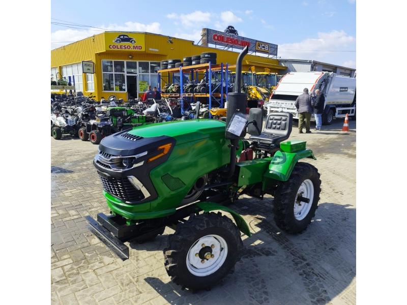 Tractor BIZON 200  (20 c.p)