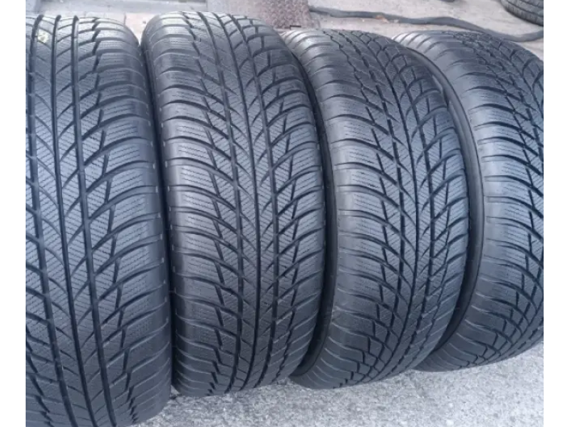215/55/18  Bridgestone LM001  95T зима