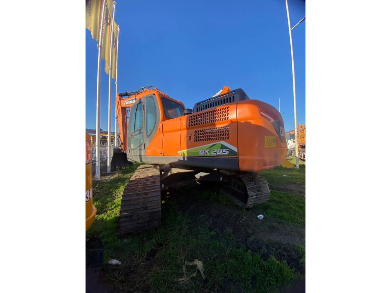 Excavator pe senile Develon DX205  (2025)