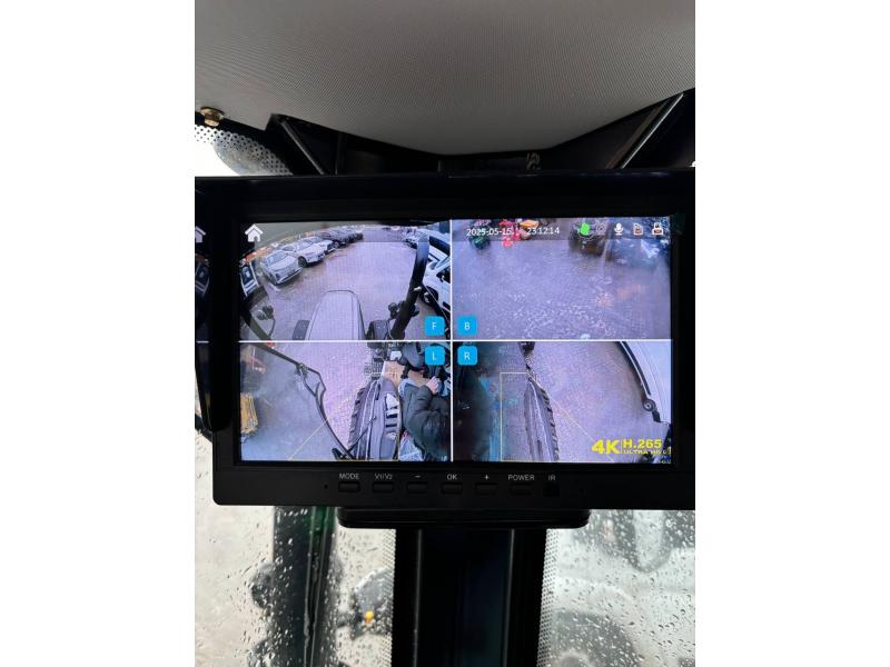 Tractor SCOUT TB-904C