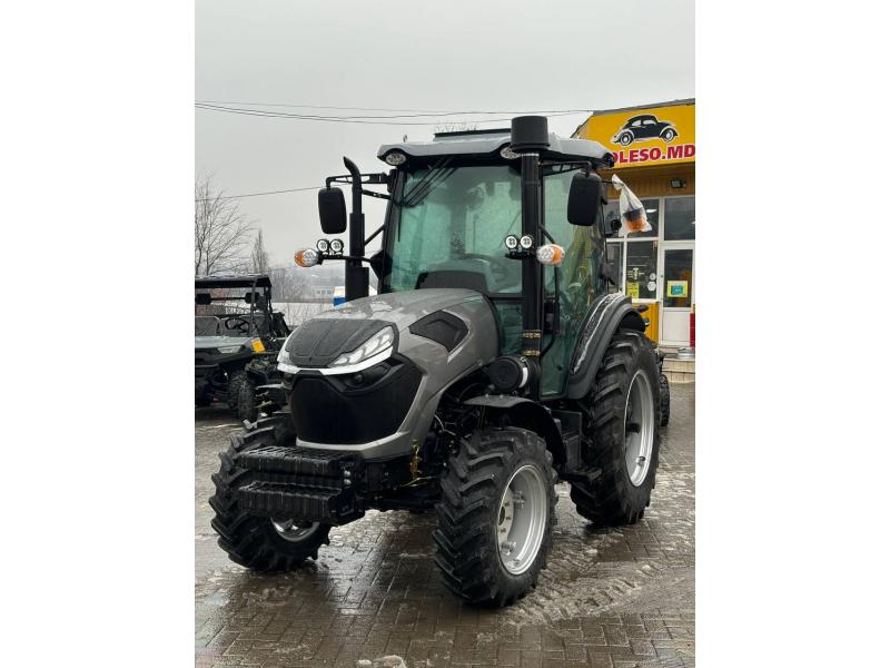 Tractor SCOUT TB-904C