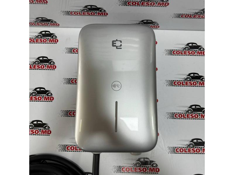 Stație de încărcare pentru automobile electrice East A7 BC 7 kW