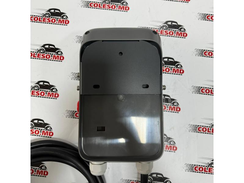 Stație de încărcare pentru automobile electrice East A7 BC 7 kW