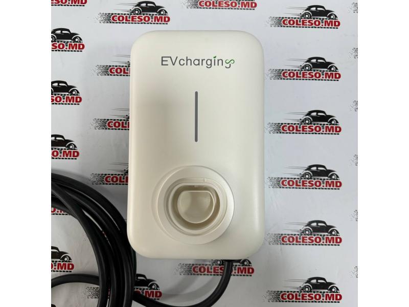 Stație de încărcare pentru automobile electrice East A7 ST 7 kW