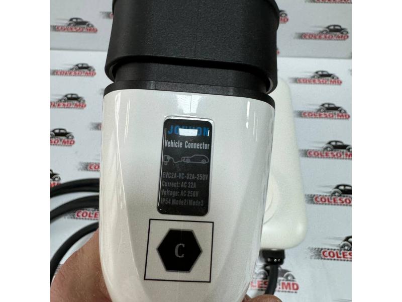 Stație de încărcare pentru automobile electrice East A7 ST 7 kW