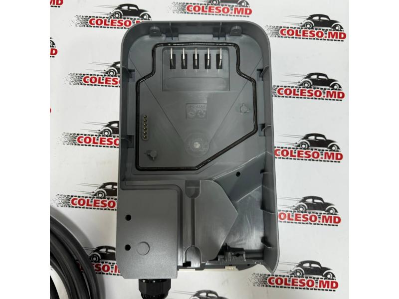 Stație de încărcare pentru automobile electrice East A7 ST 7 kW