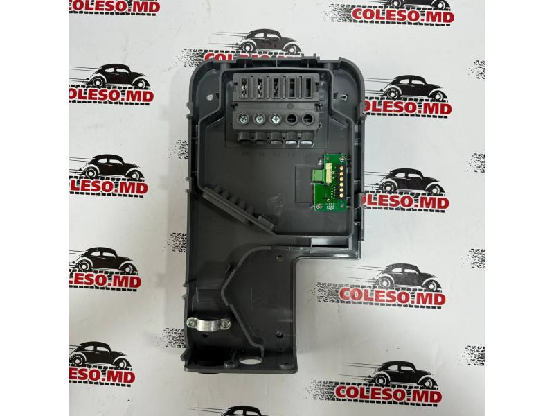 Stație de încărcare pentru automobile electrice East A7 ST 7 kW