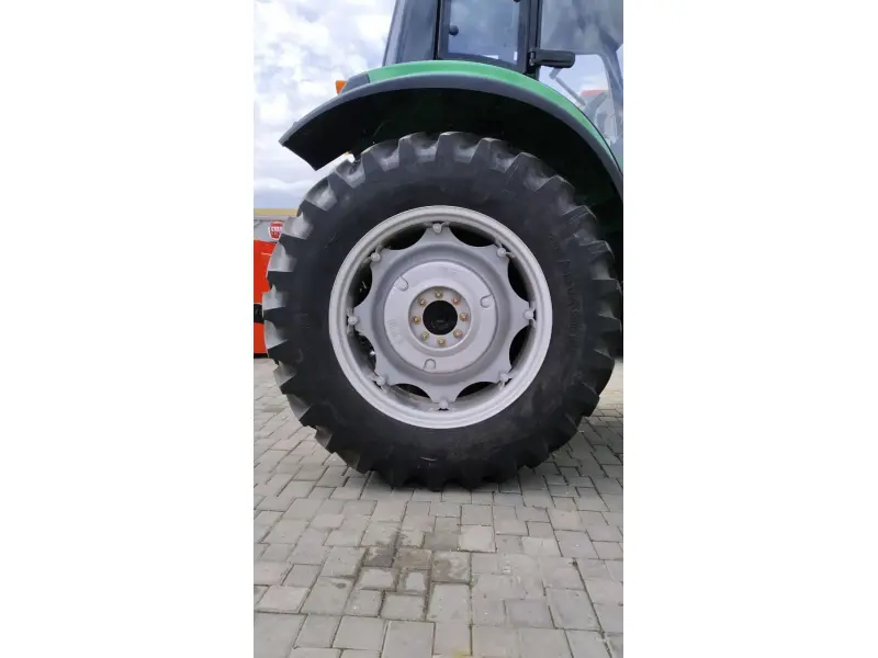 Tractor YTO-EX1024 