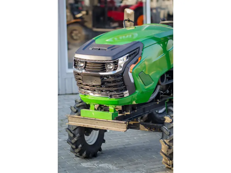 Tractor BIZON 200  (20 c.p)