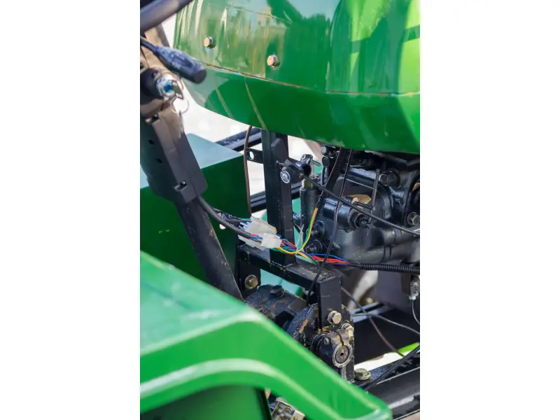 Tractor BIZON 200  (20 c.p)