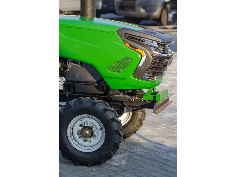 Tractor BIZON 200  (20 c.p)