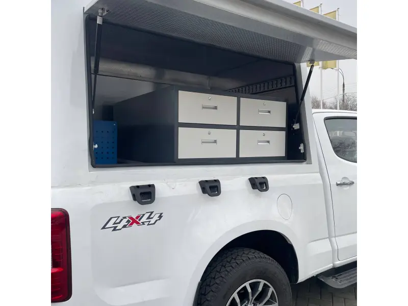 ISUZU 4x4 Atelier Mobil (LA COMANDA)