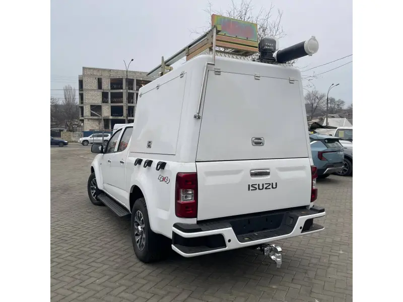 ISUZU 4x4 Atelier Mobil (LA COMANDA)
