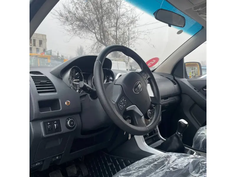 ISUZU 4x4 Atelier Mobil (LA COMANDA)