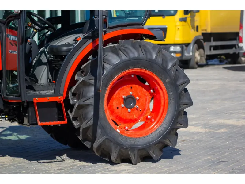 TRACTOR KIOTI DK-5810