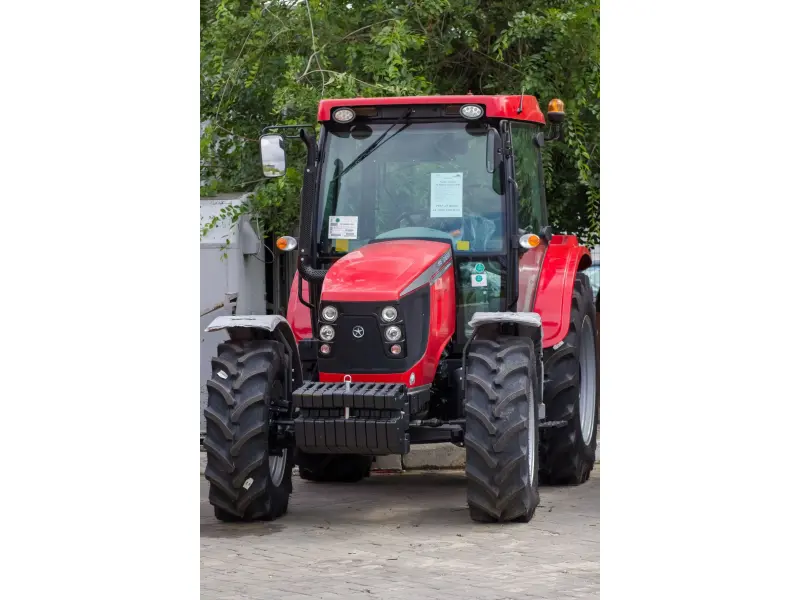 Tractor tumosan 8105