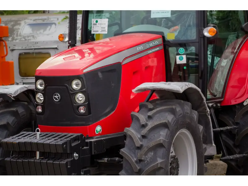 Tractor tumosan 8105