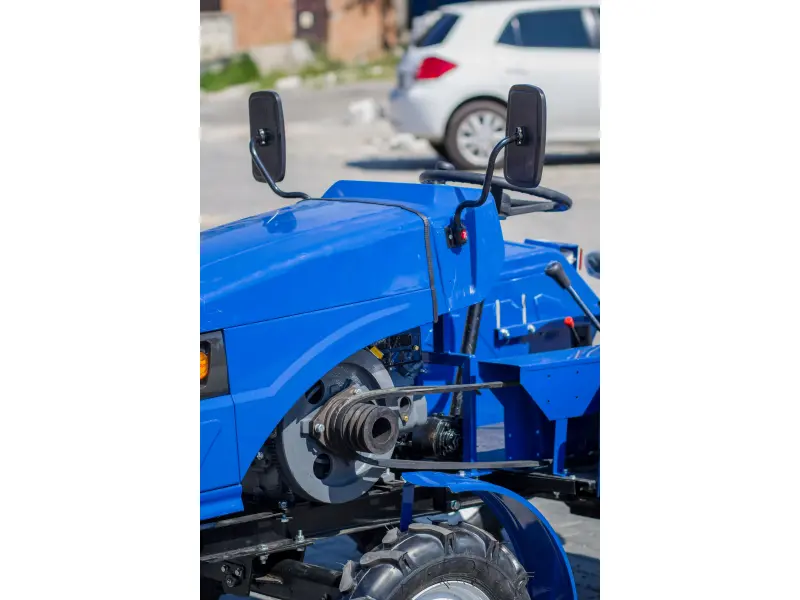 Tractor BIZON 180 (18 c.p) Tractor BIZON 180 (18 c.p)