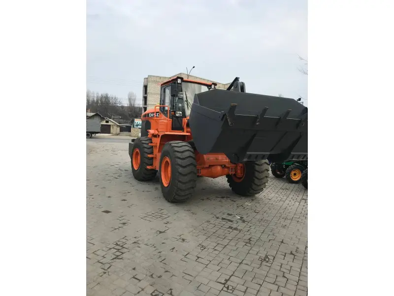 Încărcător frontal SD 300N