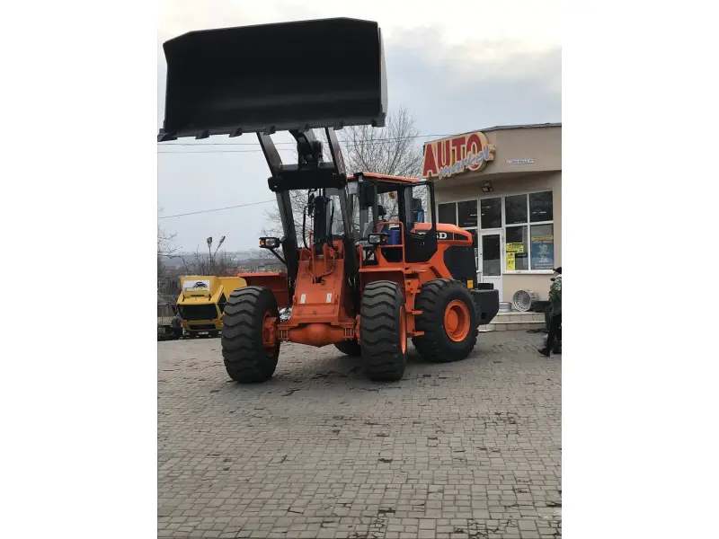 Încărcător frontal SD 300N