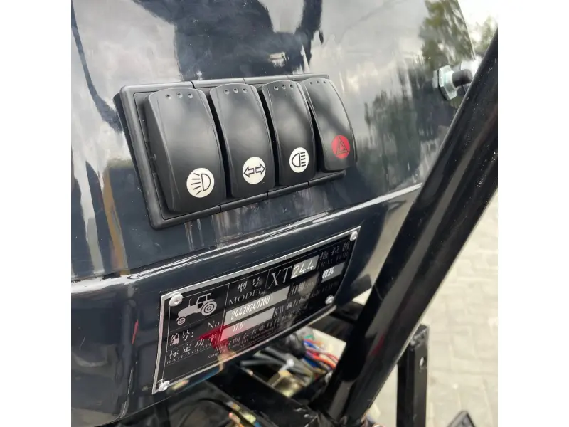 Tractor XINGTAI XT244 f/cab Tractor XINGTAI XT244 f/cab
