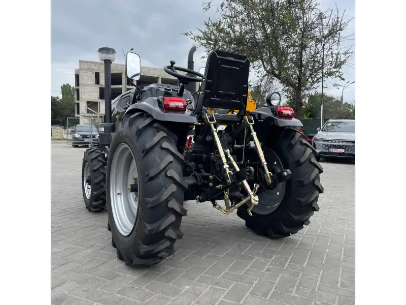 Tractor XINGTAI XT244 f/cab Tractor XINGTAI XT244 f/cab