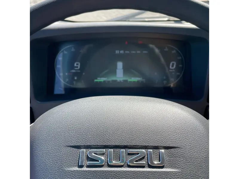 Mașina multifuncțională combinată Isuzu Elf  (LA COMANDA)