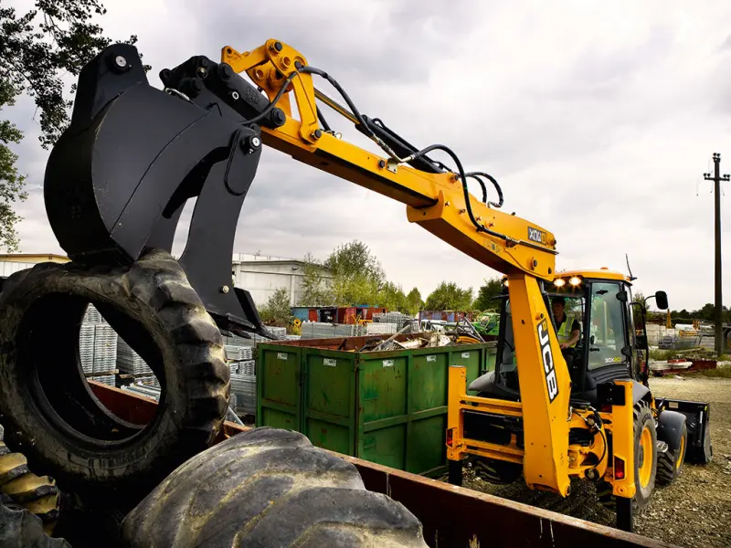 Бульдоэкскаватор JCB 3cx колесный