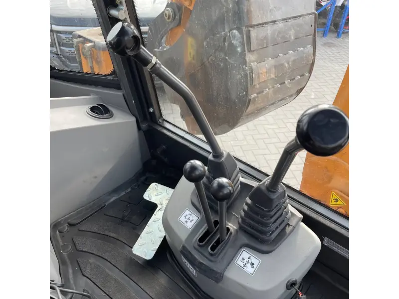 Excavator Case 570SV