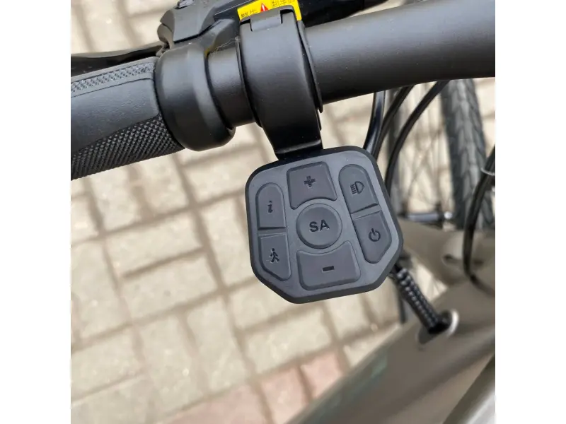 Электрический велосипед GIANT Fast E+1
