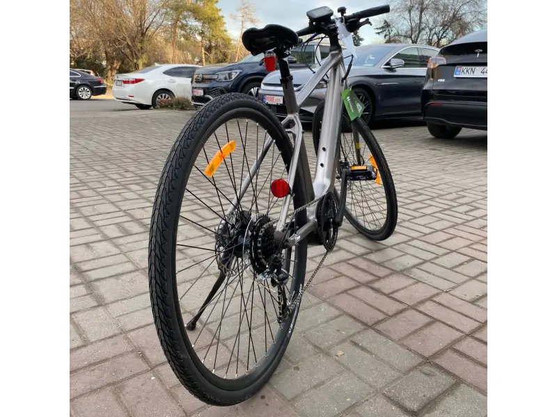 Электрический велосипед GIANT Fast E+1