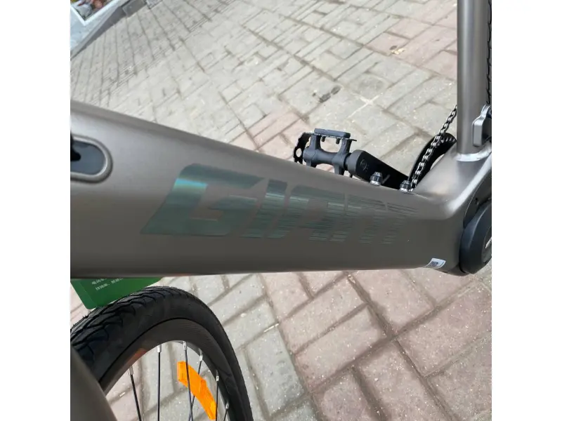Электрический велосипед GIANT Fast E+1