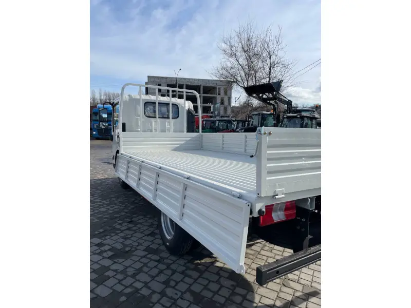 Camionul JMC N822 JX1054TG2