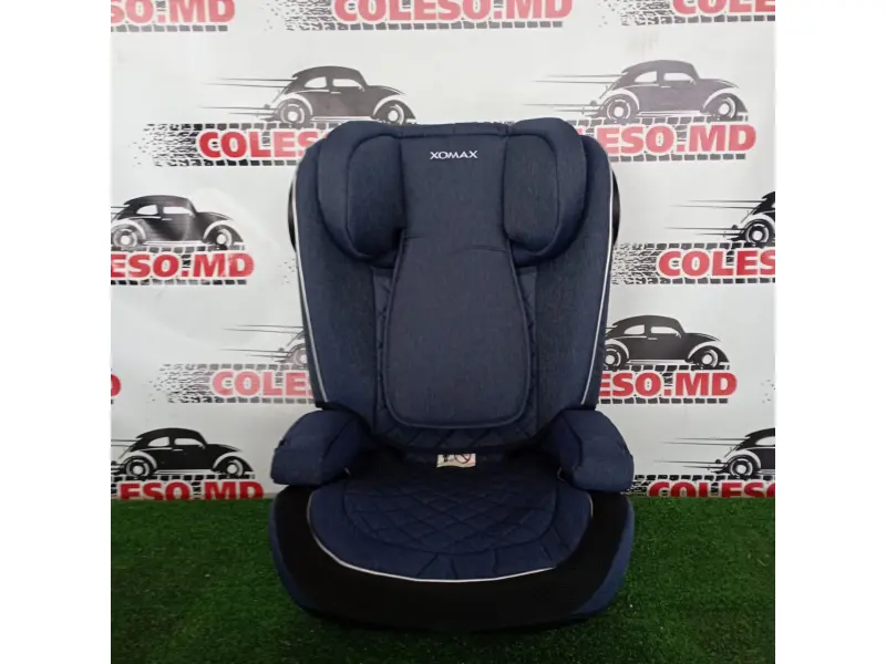 Автокресло Xomax A23+. От 3 до 12 лет. вес: 15-36кг черный