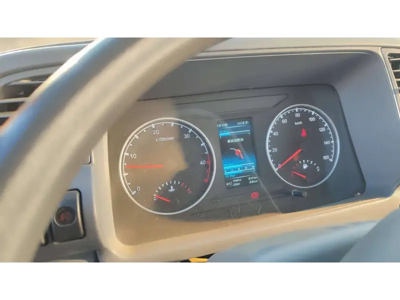 Basculantă ISUZU 4x2