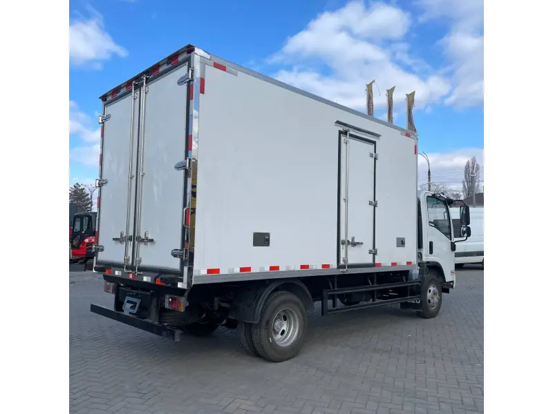 Camion frigorific ISUZU CLW5080 140 CP (2024)