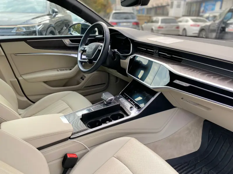 Audi A7 Sportback (C8, 2023 facelift) 55 TFSI e Plug-in Hybrid quattro ultra S tronic