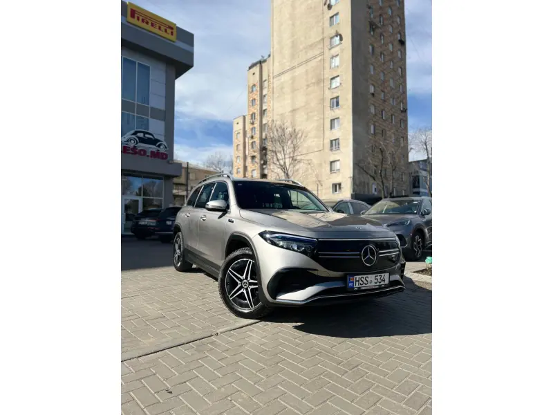 Mercedes EQB 2023