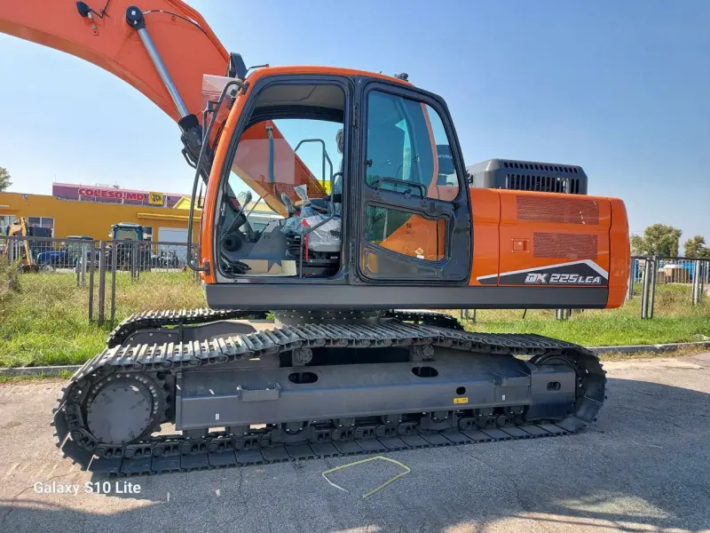 Excavator pe senile  DX220LCA-2M Vin cod: HDCCEBGACR0030958 (2024)