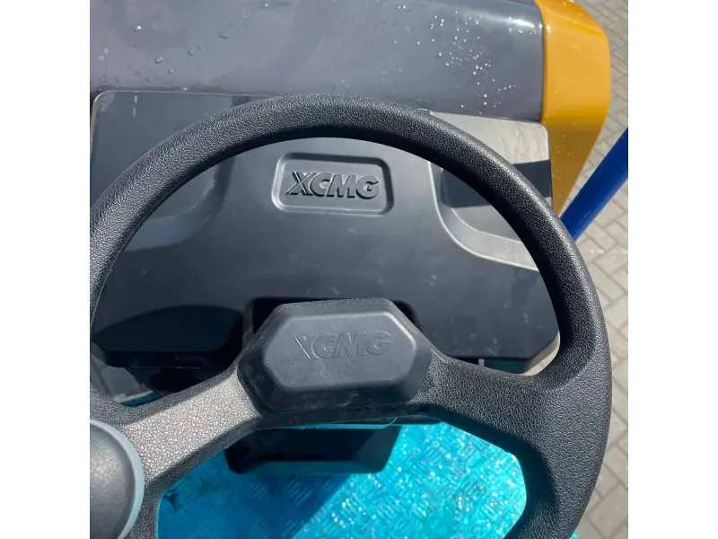 Compactor de drum XCMG XD120×2